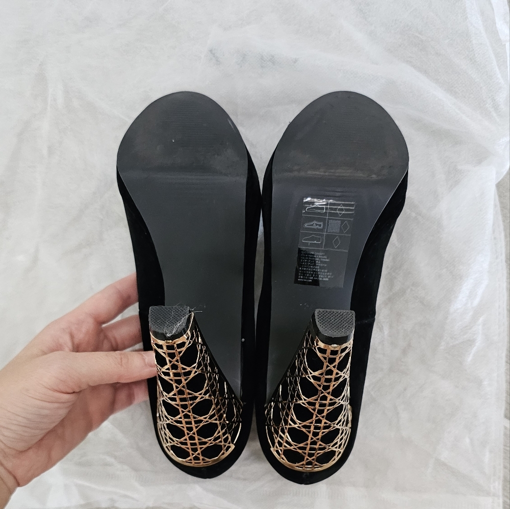 H&M Heels - Picture 4 of 4